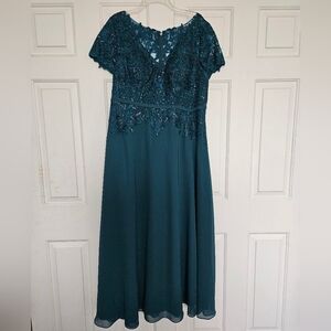 NWT JJs House Elegant Teal Lace Evening Dress